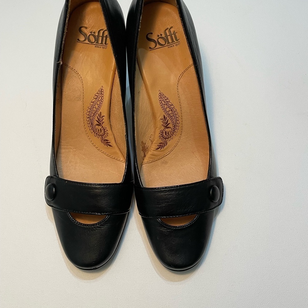 Sofft Black Leather Flats size 9M SB-AO